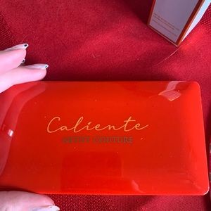 Caliente artist couture pallet